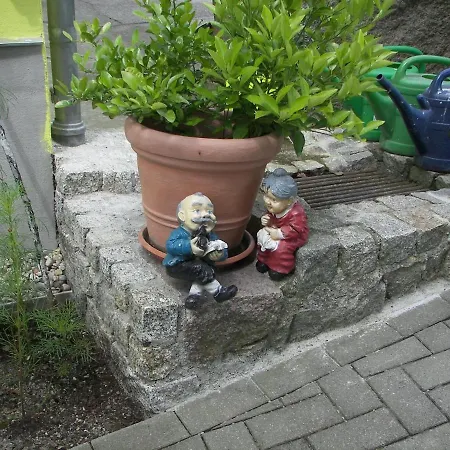 Lejlighed With Garden In Sebnitz