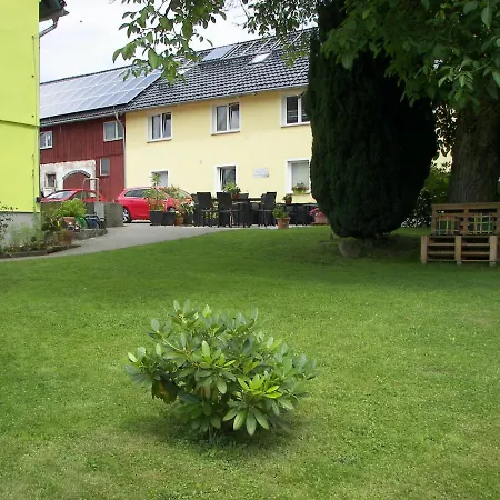 With Garden In Sebnitz Lejlighed *